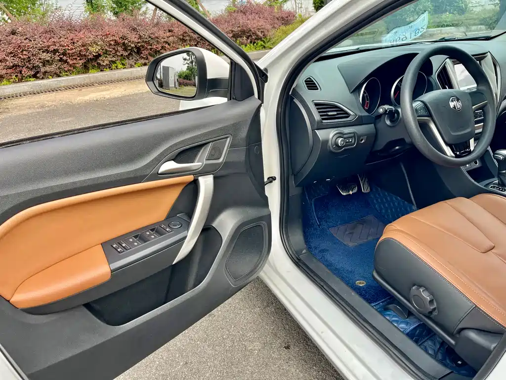 Ruixing 1.5 T Auto Value Luxury