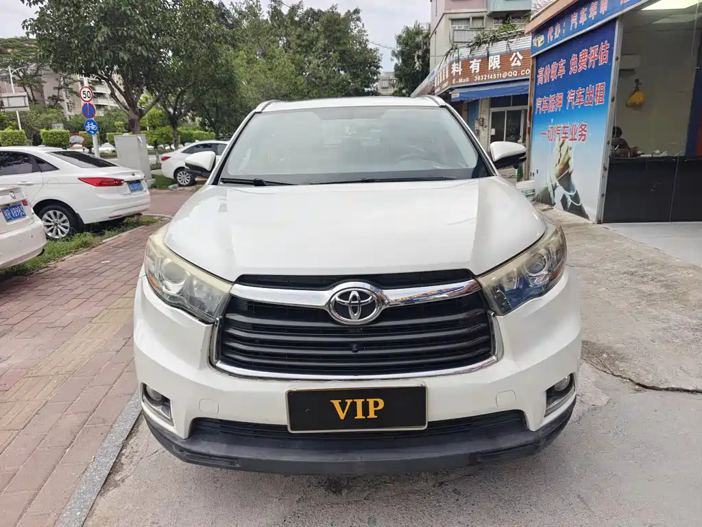 Highlander 2.0 T 4 WD Luxury 7-seat