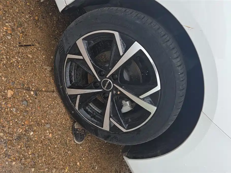 Roewe i5 1.5 L CVT Honored