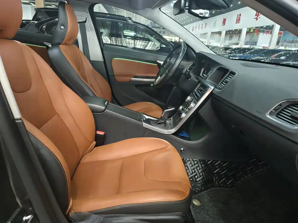Volvo S60 沃尔沃S60 2018款 S60 L T5 智驭版