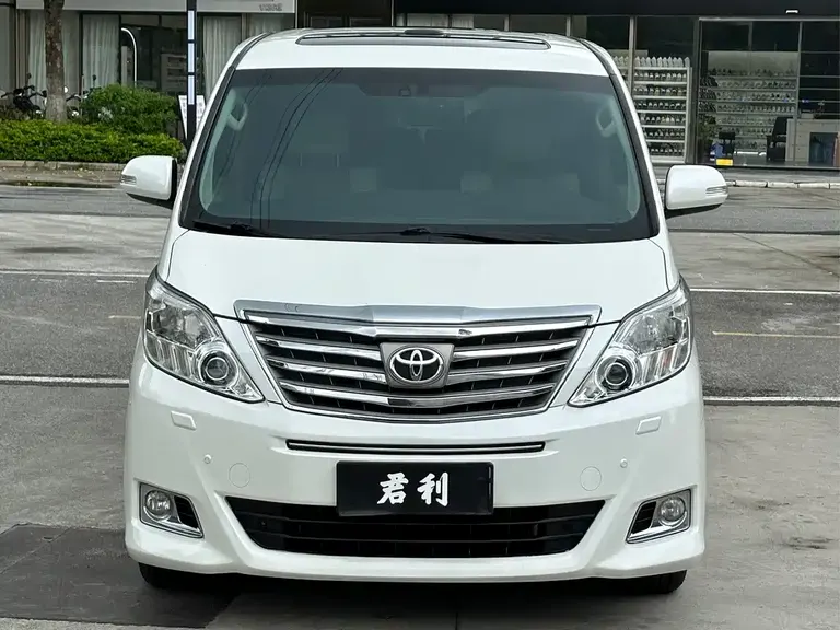 Toyota Alphard 3.5 L Distinguished
