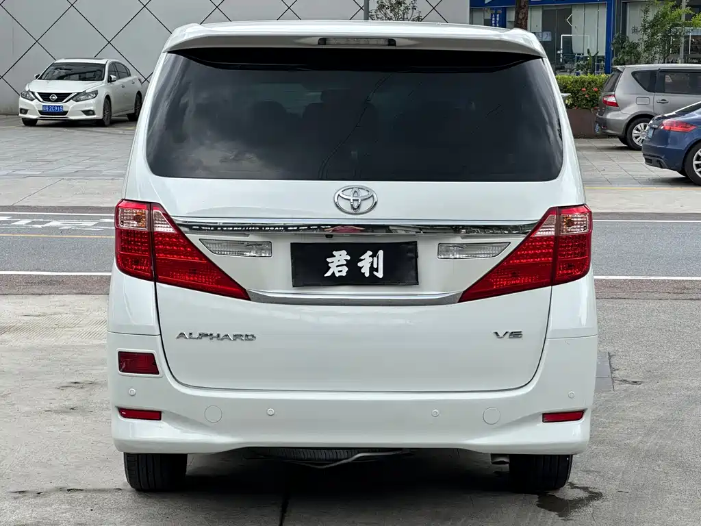 Alphard 3.5 L Distinguished