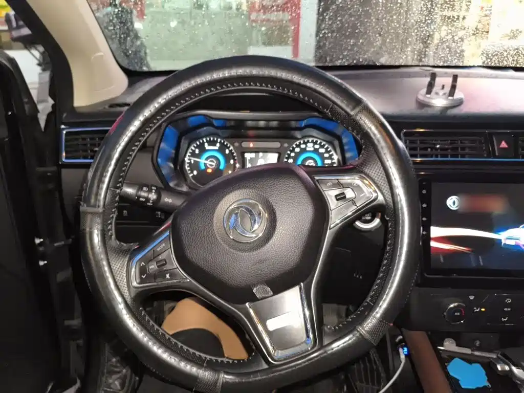 Fengguang 580 1.5 T CVT Luxury