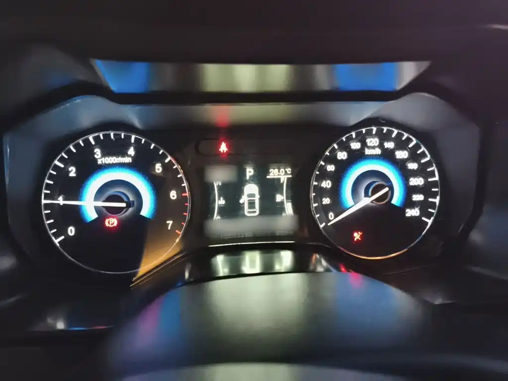 Fengguang 580 1.5 T CVT Luxury