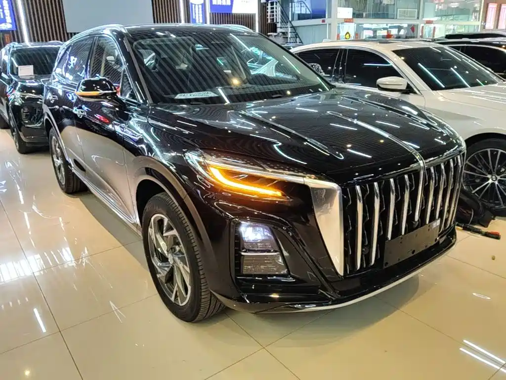 Hongqi HS3 PHEV 115 km Power Action