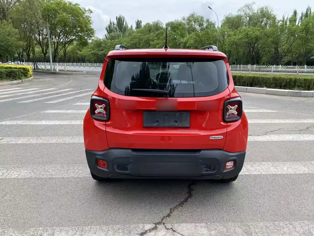 Renegade Connected Large Screen 180 T Auto High Energy