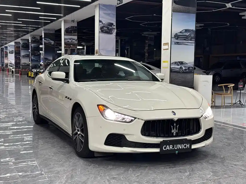 Ghibli 3.0 T Standard
