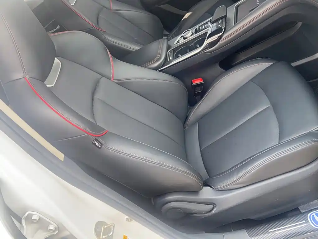 Changan UNI-T 1.5 T Distinguished