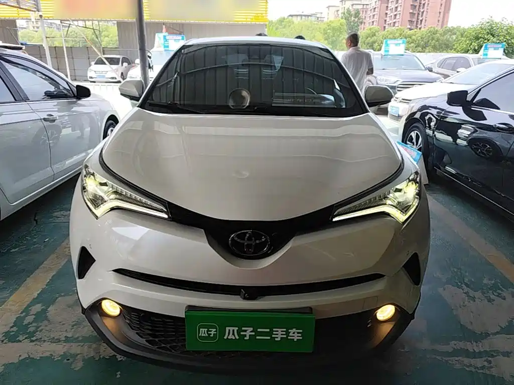 Toyota C-HR 2.0 L Luxury