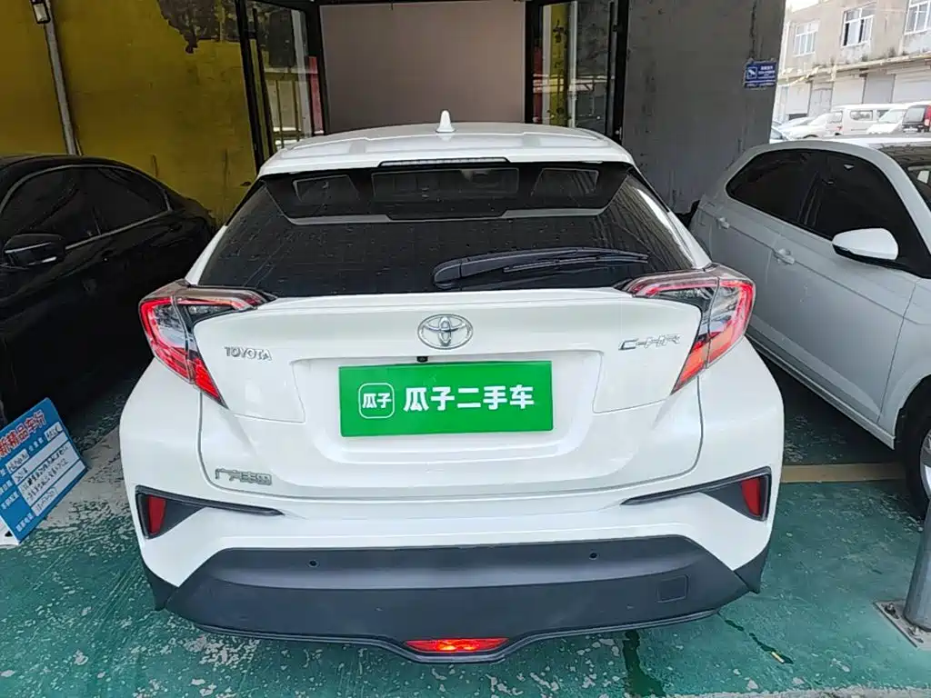 Toyota C-HR 2.0 L Luxury
