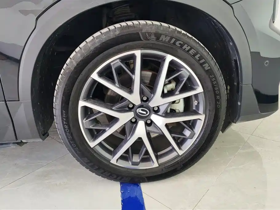 GAC Trumpchi GS8 Navigator Series 2.0 TGDI 2 WD Distinguished (7-seat)