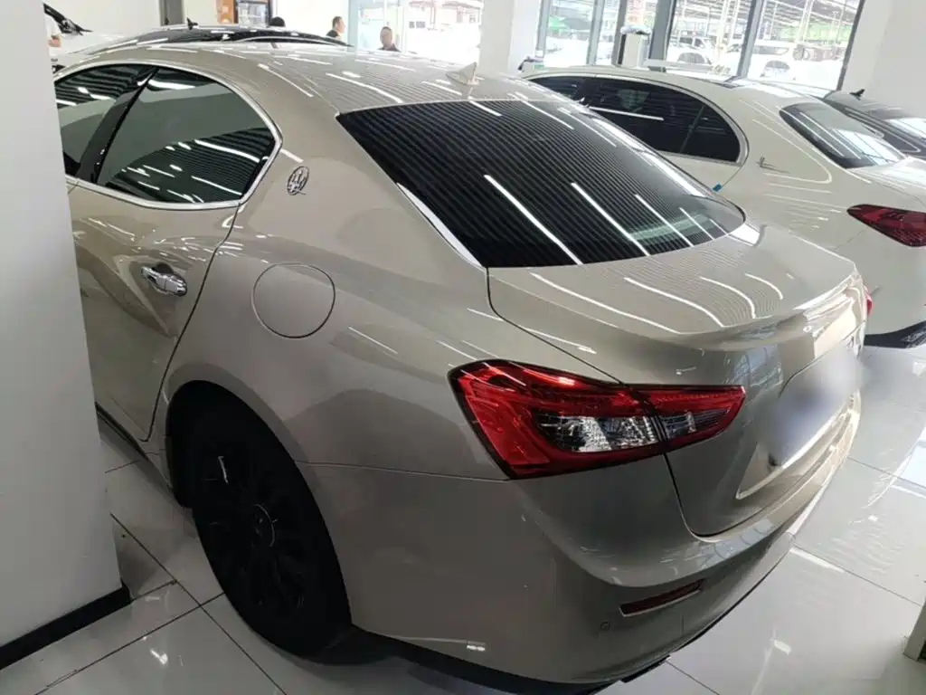 Ghibli 3.0 T Standard