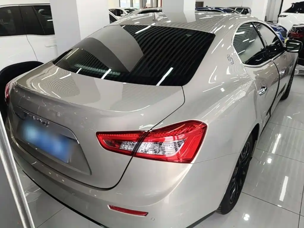 Ghibli 3.0 T Standard