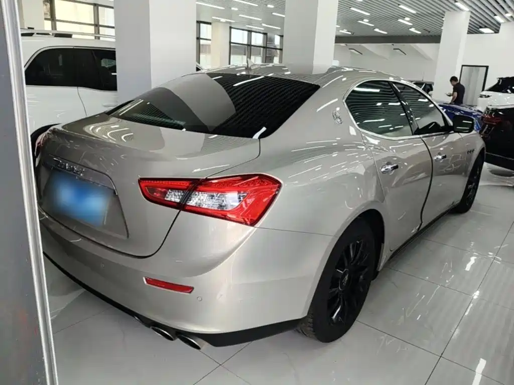 Ghibli 3.0 T Standard