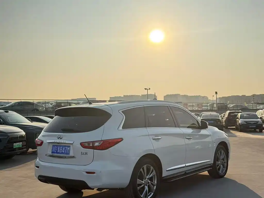 Infiniti JX JX35 2 WD Outstanding
