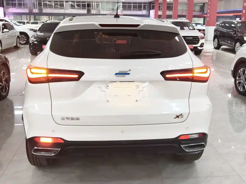 Changan Oshan X5 1.6 L CVT Luxury