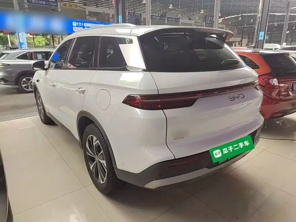 Song Pro NEV DM-i 133 KM Transcend