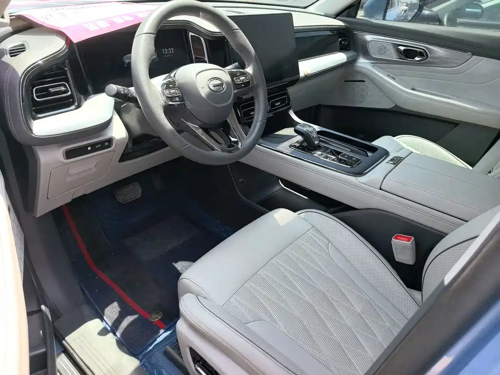 GAC Trumpchi GS8 Dual Engine Series 2.0 TM 2 WD Distinguished (7-seat)