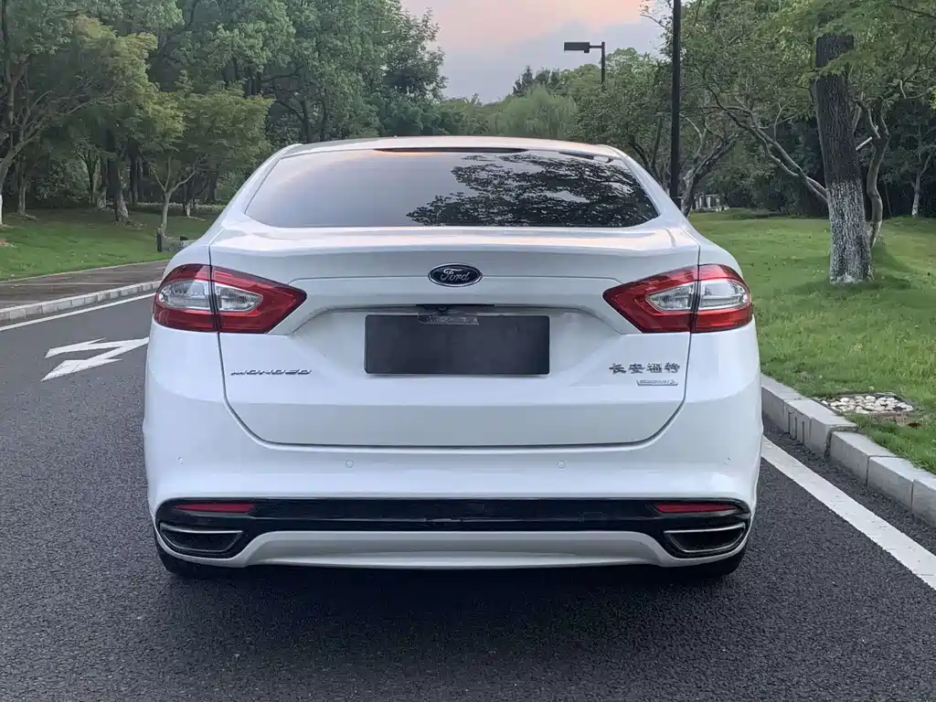 Mondeo 2.0 L GTDi200 Luxury