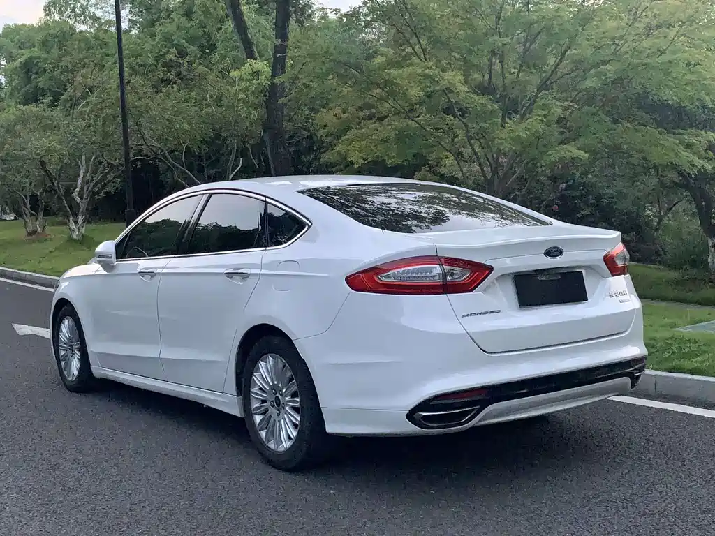 Mondeo 2.0 L GTDi200 Luxury
