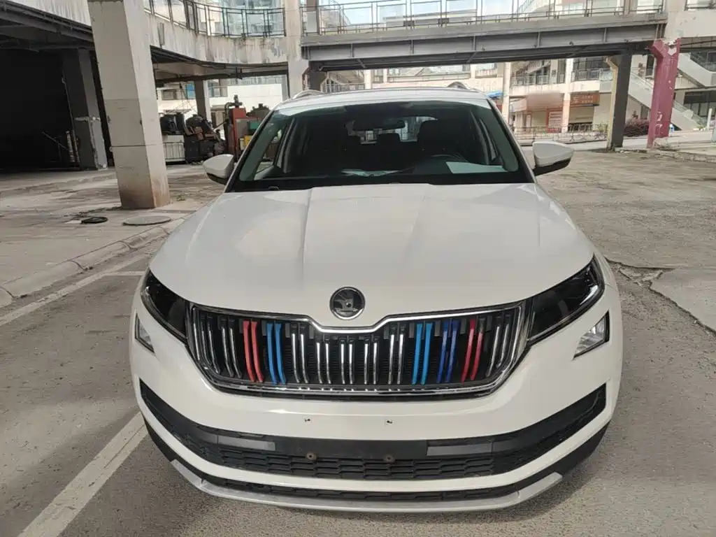 Kodiaq Facelift TSI330 5-seat 2 WD Luxury Enjoyment
