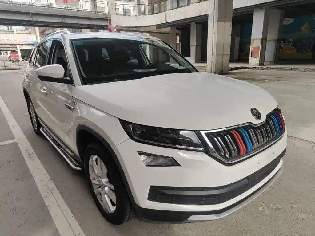 Kodiaq Facelift TSI330 5-seat 2 WD Luxury Enjoyment