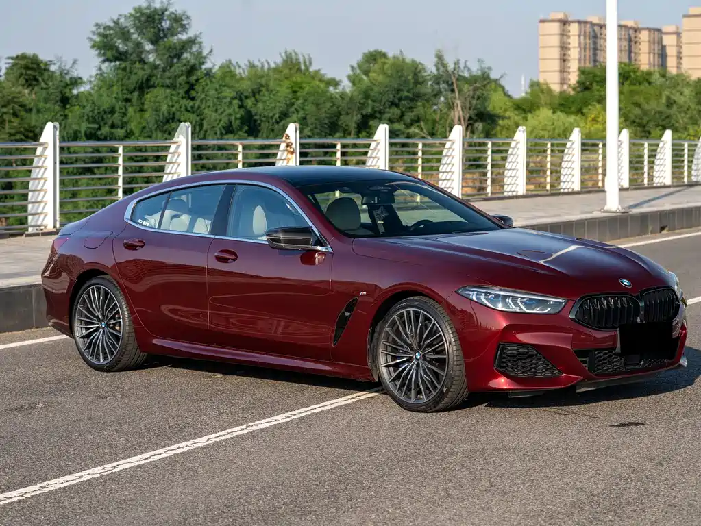 BMW 8 Series 840 i xDrive 4-door Coupe M Sport Package