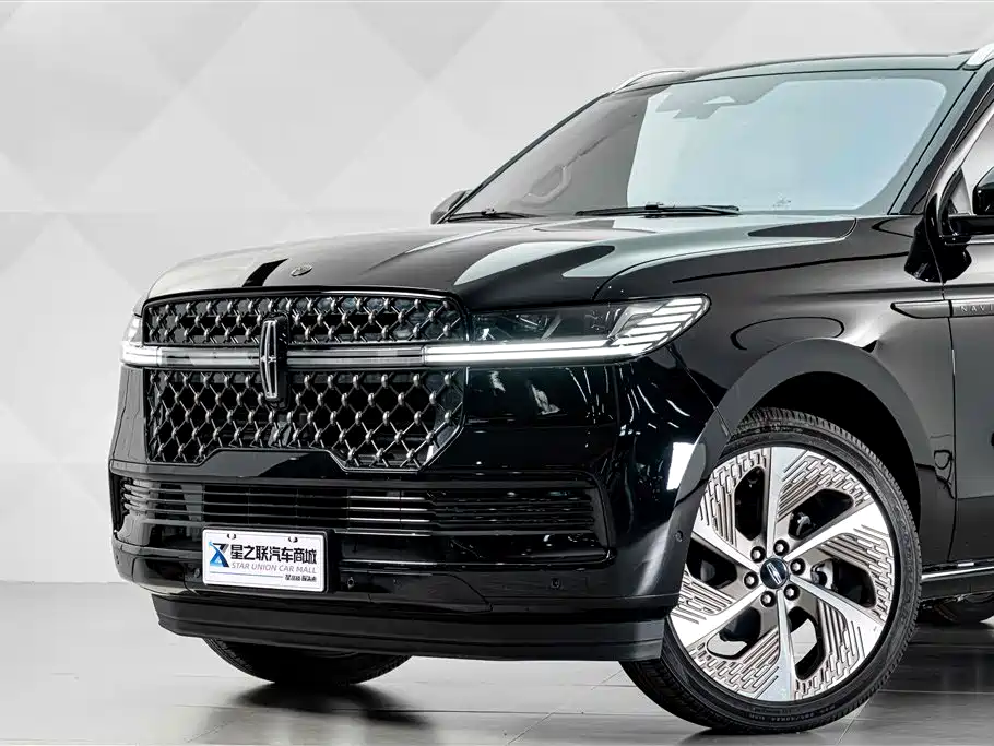 Navigator 3.5 T Extended President