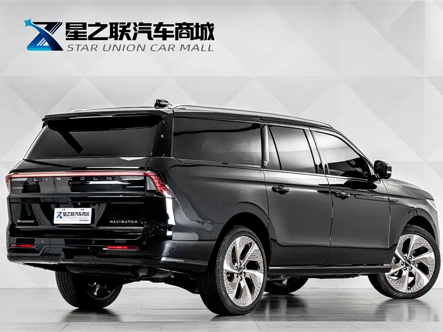Navigator 3.5 T Extended President