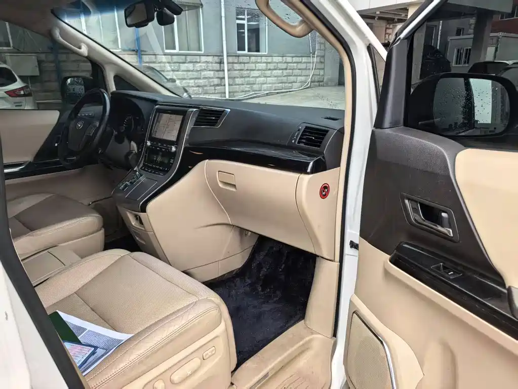 Alphard 3.5 L Luxury