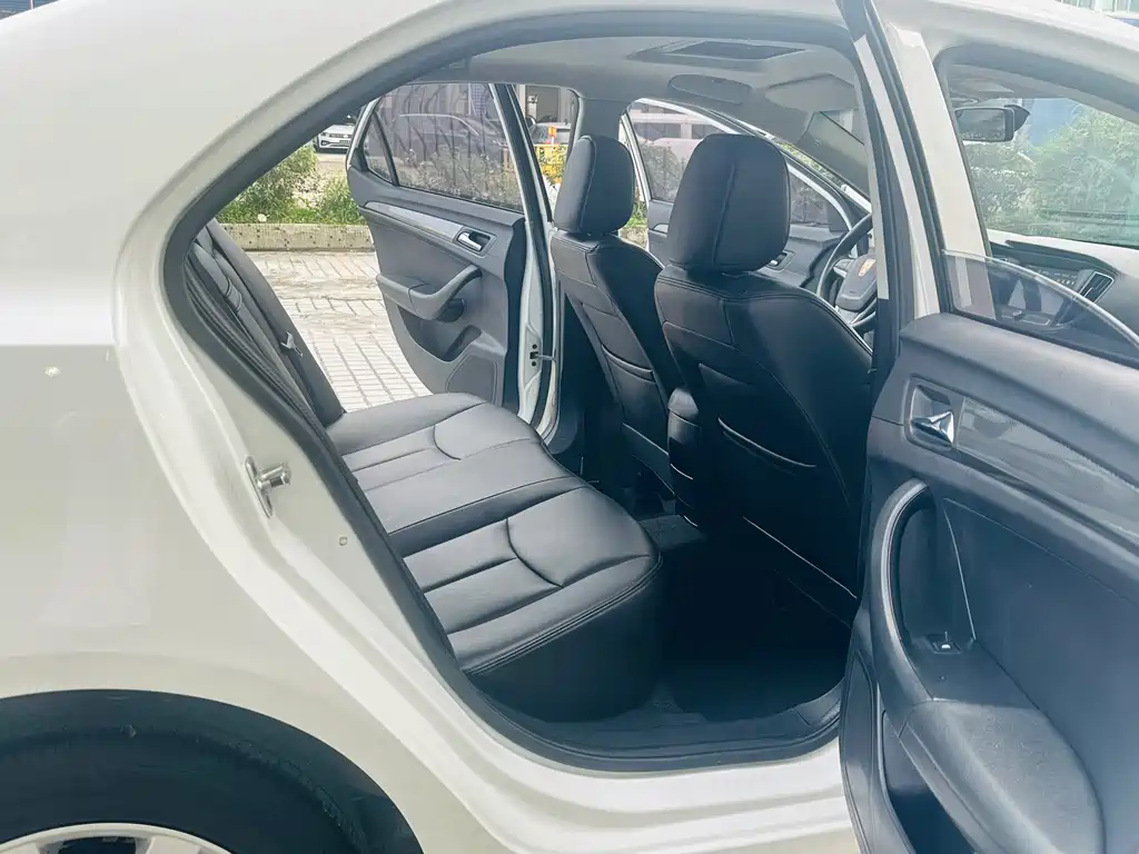 Roewe 360 1.5 L Auto Smart Screen