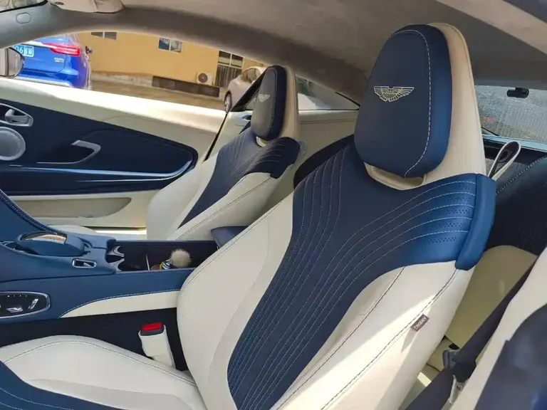 Aston Martin DB11 4.0 T V8 Coupe