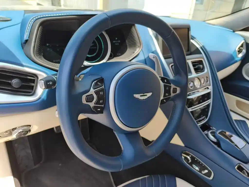 Aston Martin DB11 4.0 T V8 Coupe