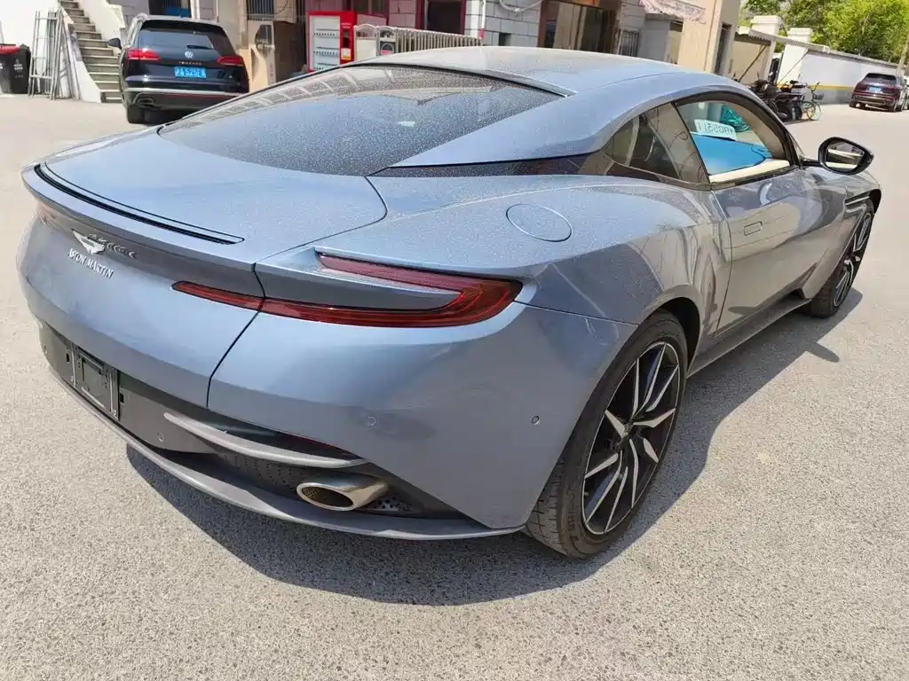 Aston Martin DB11 4.0 T V8 Coupe