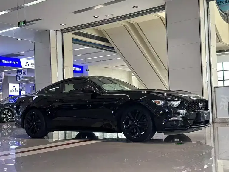 Ford Mustang 2.3 T Performance