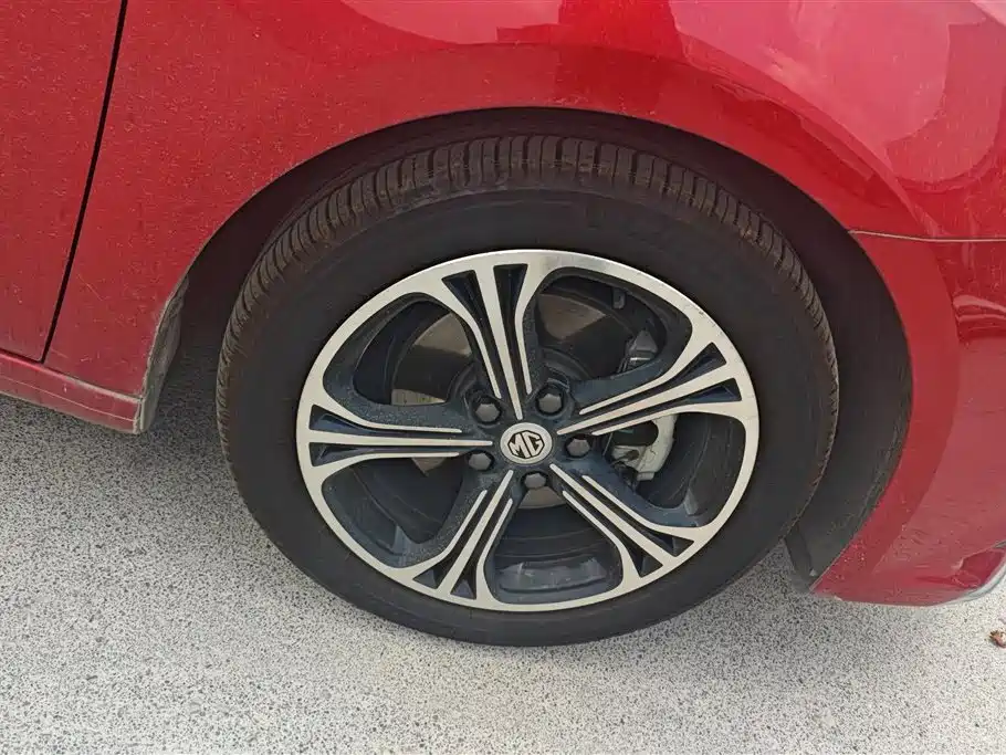 MG 6 NEV 45 T E-DRIVE Smart Drive Hybrid PILOT Premium Internet