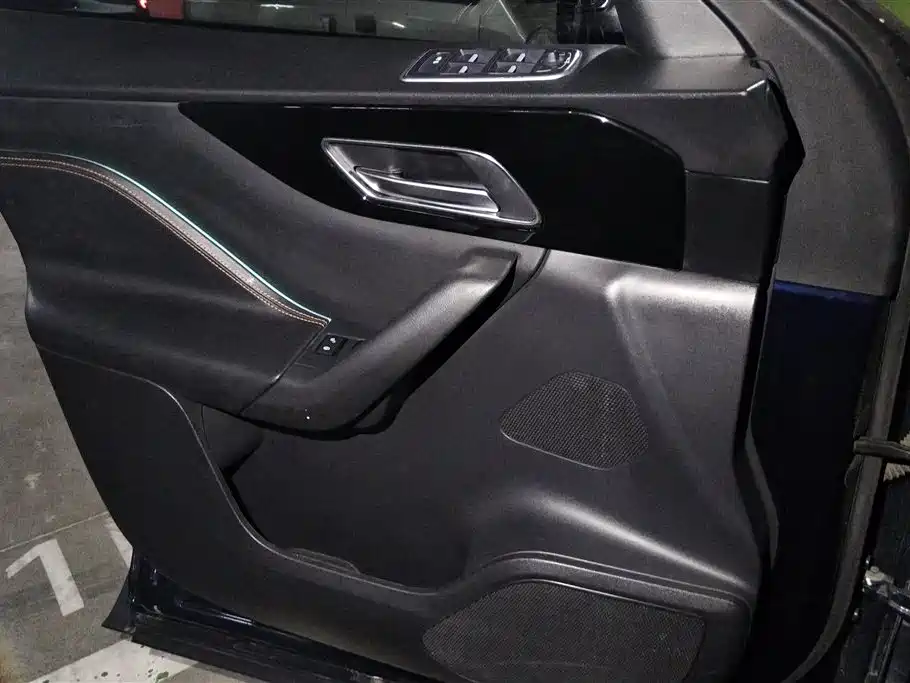 Jaguar F-PACE 2.0 T Urban Premium
