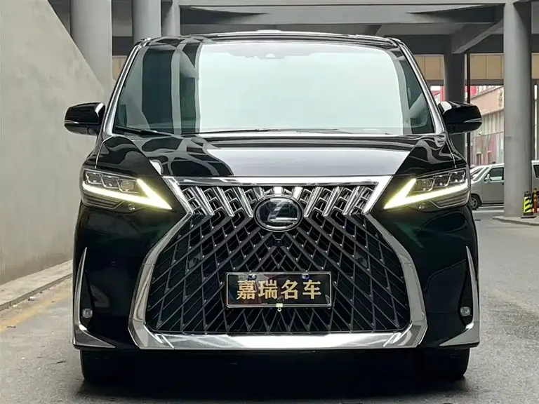 Lexus LM 300 h 7-seat Elegant