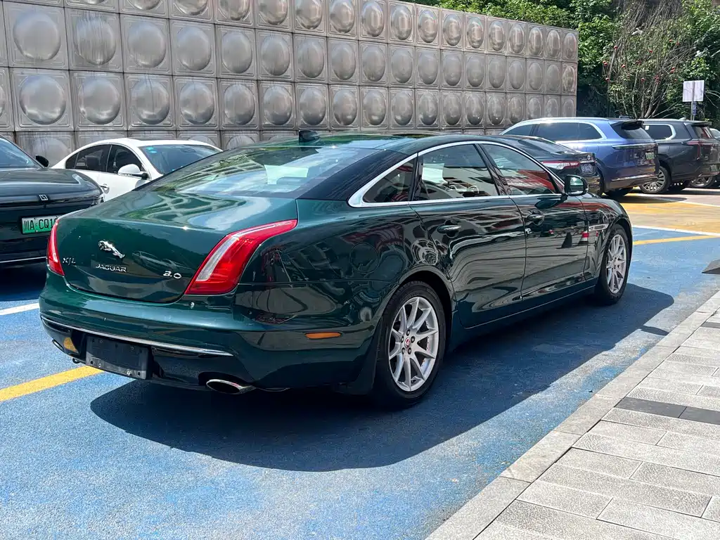 Jaguar XJ XJL 3.0 SC 2 WD Graceful Business