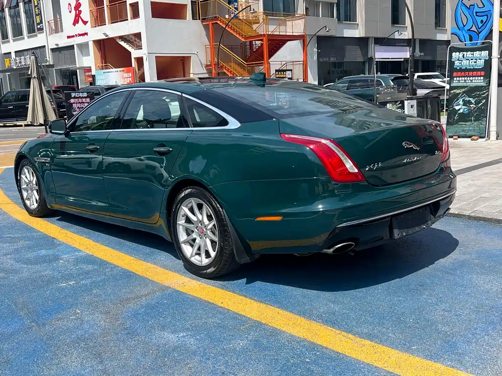 Jaguar XJ XJL 3.0 SC 2 WD Graceful Business