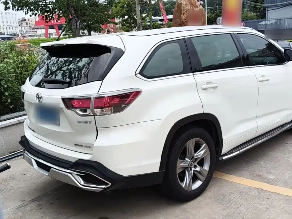 Highlander 2.0 T 4 WD Luxury 7-seat