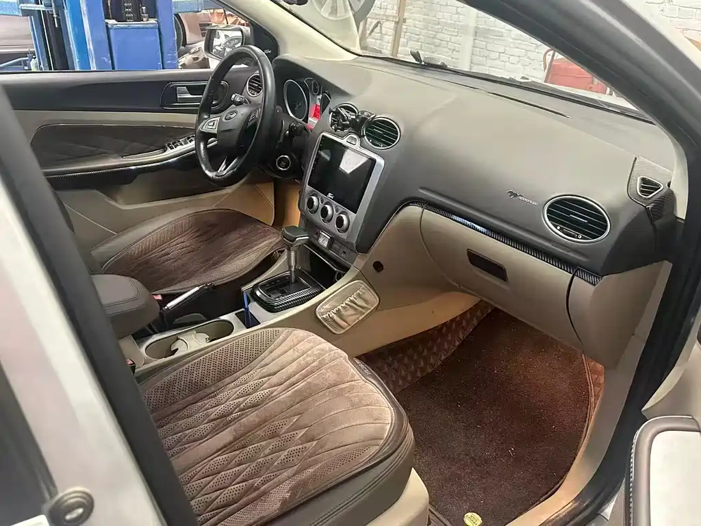Focus Sedan 1.8 L Auto Fashion