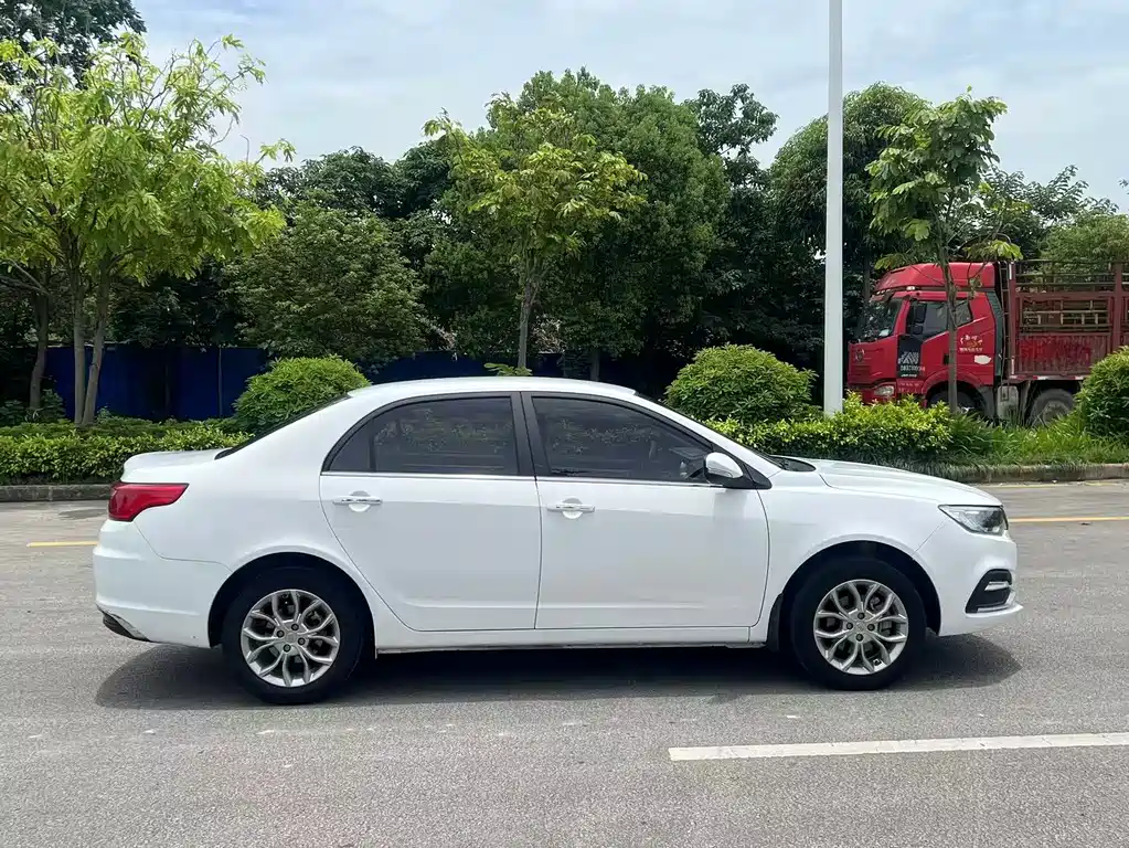 Vision 1.5 L Manual Happy