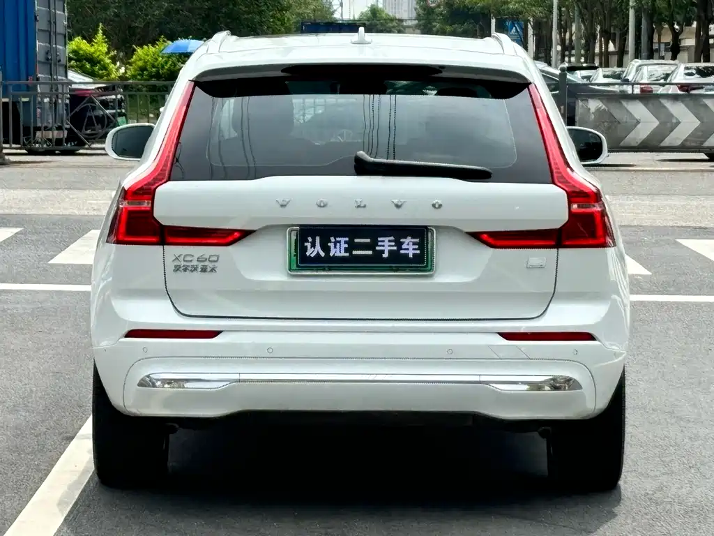 Volvo XC60 PHEV T8 PHEV Long Range 4 WD Smart Vision Luxury