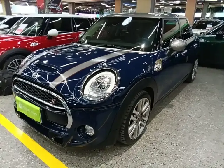 MINI 2.0 T COOPER S SEVEN 5-door