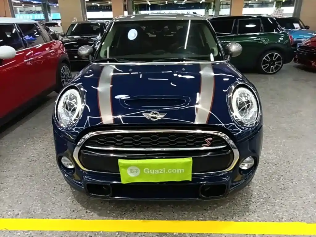 MINI 2.0 T COOPER S SEVEN 5-door