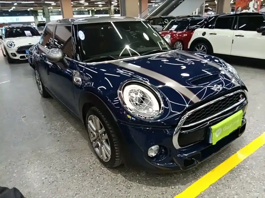 MINI 2.0 T COOPER S SEVEN 5-door