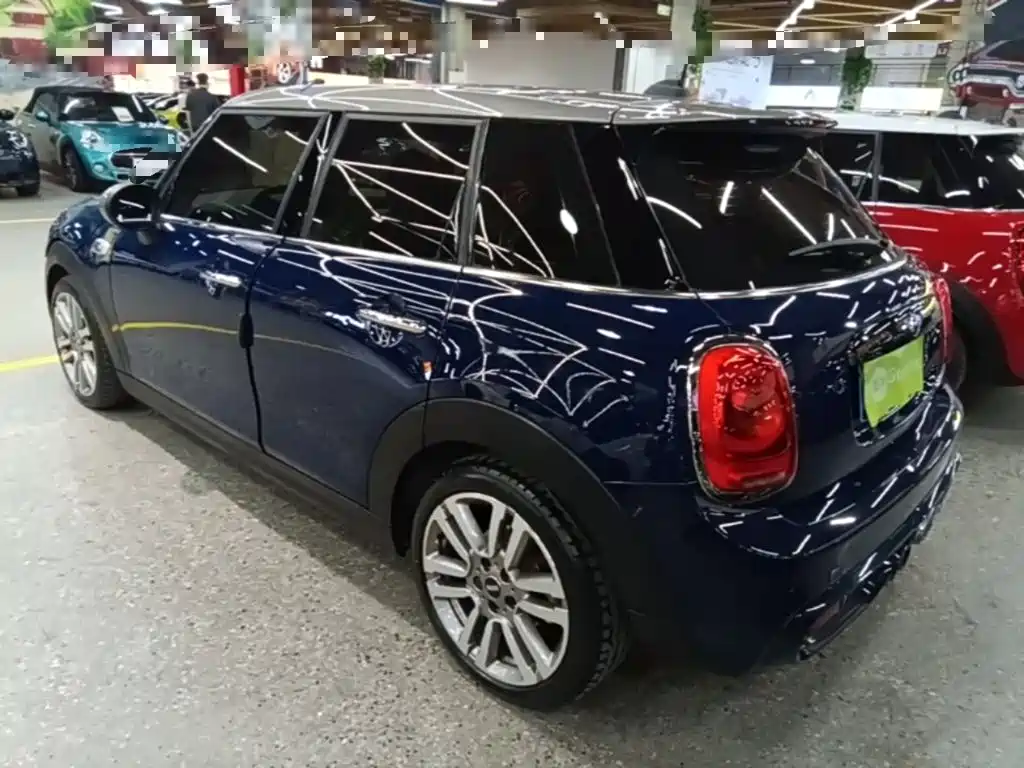 MINI 2.0 T COOPER S SEVEN 5-door