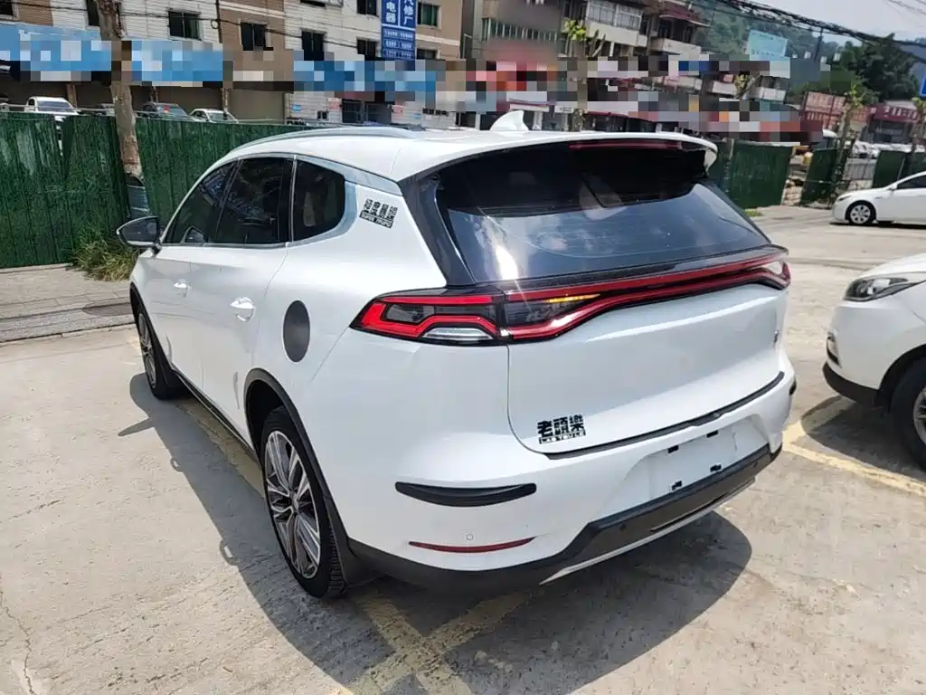Tang 2.0 T Auto Connected Distinguished 7-seat CN-V