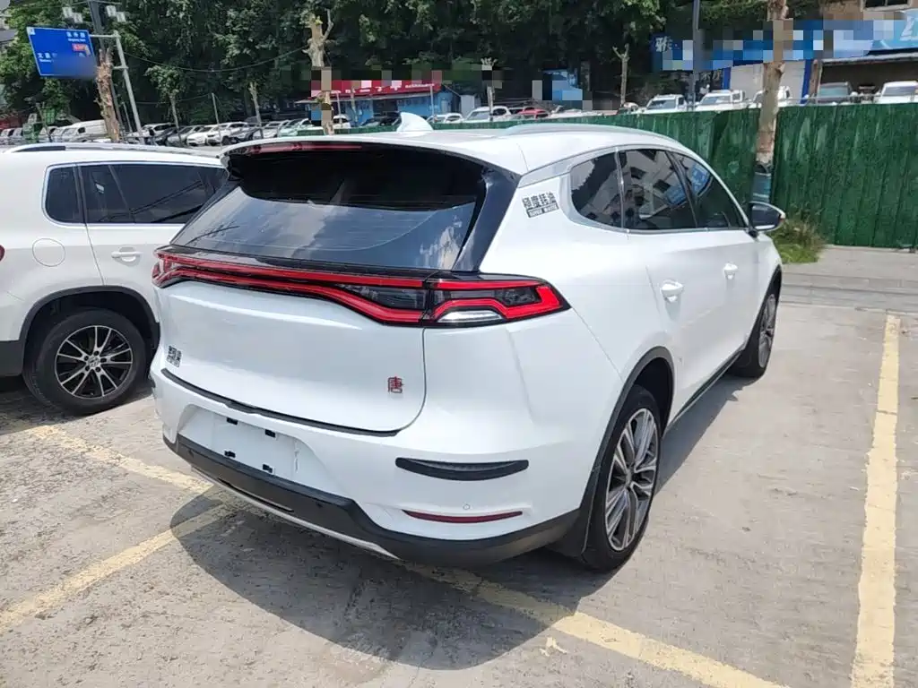 Tang 2.0 T Auto Connected Distinguished 7-seat CN-V